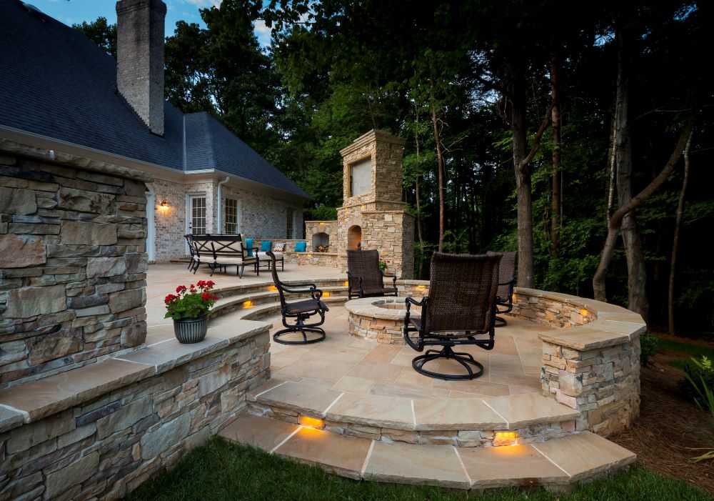 Landscape lighting trends 2025