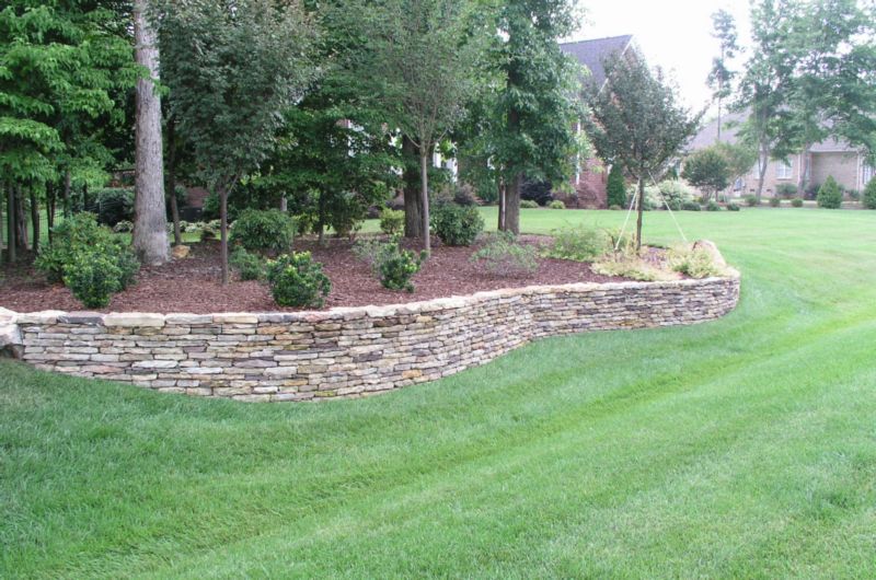 retaining wall installation